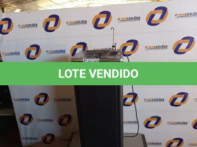 LOTE 171 - 01 FILTRO DE COLUNA EM INOX. (NO ESTADO) ATENÇÃO! FAZER A VISITAÇÃO ANTES DE ARREMATAR, NÃO SABEMOS SE FUNCIONA. LEILÃO NÃO TEM GARANTIA E NEM DEVOLUÇÃO, SUJEITO A POSSÍVEIS AVARIAS VISÍVEIS/OCULTAS E/OU AUSÊNCIA DE COMPONENTES.