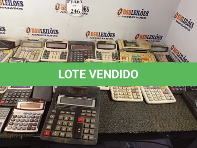 LOTE 246 - 01 LOTE COM CALCULADORES. (NO ESTADO) ATENÇÃO! FAZER A VISITAÇÃO ANTES DE ARREMATAR, NÃO SABEMOS SE FUNCIONA. LEILÃO NÃO TEM GARANTIA E NEM DEVOLUÇÃO, SUJEITO A POSSÍVEIS AVARIAS VISÍVEIS/OCULTAS E/OU AUSÊNCIA DE COMPONENTES.