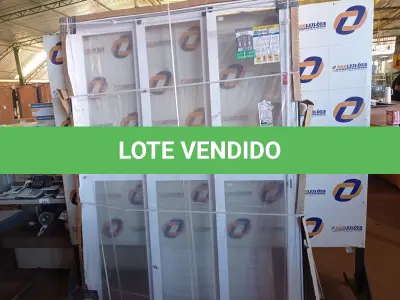 LOTE 089 - 6.189 - PORTA CORRER 3F APD BRANCA DIV CENTRAL 150X215 HAIALA NOVO. (NO ESTADO)
