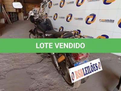 LOTE 446 - 01 MOTOCICLETA DAFRA MOD: KANSAS (NO ESTADO) ATENÇÃO! FAZER A VISITAÇÃO ANTES DE ARREMATAR, NÃO SABEMOS SE FUNCIONA. LEILÃO NÃO TEM GARANTIA E NEM DEVOLUÇÃO, SUJEITO A POSSÍVEIS AVARIAS VISÍVEIS/OCULTAS E/OU AUSÊNCIA DE COMPONENTES.