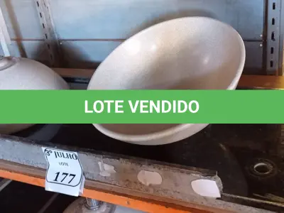 LOTE 177 - 02 CUBAS DE PIA PARA BANHEIRO COM 02 PEDRAS (NO ESTADO) ATENÇÃO! FAZER A VISITAÇÃO ANTES DE ARREMATAR, NÃO SABEMOS SE FUNCIONA. LEILÃO NÃO TEM GARANTIA E NEM DEVOLUÇÃO, SUJEITO A POSSÍVEIS AVARIAS VISÍVEIS/OCULTAS E/OU AUSÊNCIA DE COMPONENTES.