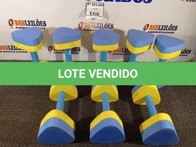 LOTE 166 - 04 PARES DE HALTERES DE 3KG A 5KG NA COR AZUL/ AMARELO. (NO ESTADO) ATENÇÃO! FAZER A VISITAÇÃO ANTES DE ARREMATAR, NÃO SABEMOS SE FUNCIONA. LEILÃO NÃO TEM GARANTIA E NEM DEVOLUÇÃO, SUJEITO A POSSÍVEIS AVARIAS VISÍVEIS/OCULTAS E/OU AUSÊNCIA DE COMPONENTES.