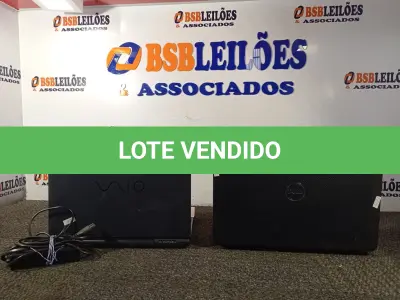 LOTE 263 - 02 NOTEBOOKS SENDO 01 NOTEBOOK COM FONTE 