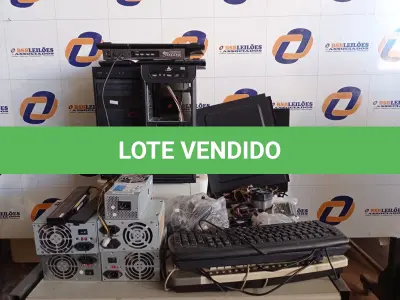 LOTE 192 - 01 LOTE COM DIVERSOS MATERIAIS DE IMFORMATICA PERIFERICOS. (NO ESTADO) ATENÇÃO! FAZER A VISITAÇÃO ANTES DE ARREMATAR, NÃO SABEMOS SE FUNCIONA. LEILÃO NÃO TEM GARANTIA E NEM DEVOLUÇÃO, SUJEITO A POSSÍVEIS AVARIAS VISÍVEIS/OCULTAS E/OU AUSÊNCIA DE COMPONENTES.