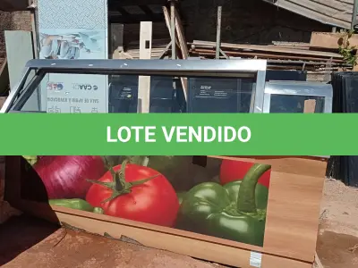 LOTE 448 - 01 BALCÃO CONDIMENTADOR REFRIGERADO COM PORTAS DE VIDRO, CUBAS COM BANHO MARIA ,TEMPERATURA ATÉ100* TEMPERATURA:+1* A +7*C GABINETE EM AÇO EM INOX 100CM DE LARGURA POR 220CM DE COMPRIMENTO ,146CM ALTURA (NO ESTADO) ATENÇÃO! FAZER A VISITAÇÃO ANTES DE ARREMATAR, NÃO SABEMOS SE FUNCIONA. LEILÃO NÃO TEM GARANTIA E NEM DEVOLUÇÃO, SUJEITO A POSSÍVEIS AVARIAS VISÍVEIS/OCULTAS E/OU AUSÊNCIA DE COMPONENTES.