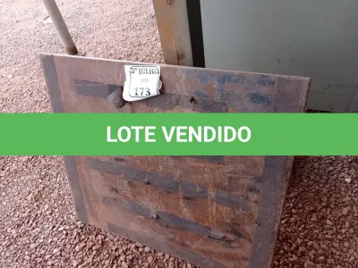 LOTE 173 - 01 RAMPA PARA DEFICIENTE. (NO ESTADO) ATENÇÃO! FAZER A VISITAÇÃO ANTES DE ARREMATAR, NÃO SABEMOS SE FUNCIONA. LEILÃO NÃO TEM GARANTIA E NEM DEVOLUÇÃO, SUJEITO A POSSÍVEIS AVARIAS VISÍVEIS/OCULTAS E/OU AUSÊNCIA DE COMPONENTES.