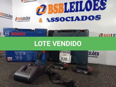 LOTE 030 - 01 PARAFUSADEIRA FURADEIRA BATERIA GSB180 LI - BOSCH NOVO. (NO ESTADO)