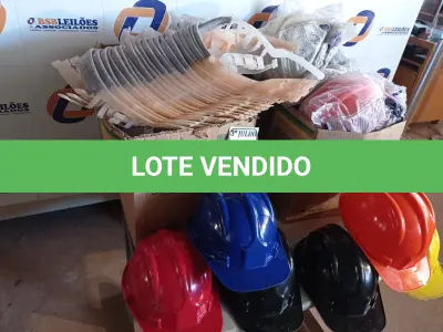 LOTE 123 - 45 CAPACETES C/CARNEIRA EPI SEGURANÇA VÁRIAS CORES NOVO. (NO ESTADO)