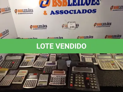 LOTE 246 - 01 LOTE COM CALCULADORES. (NO ESTADO) ATENÇÃO! FAZER A VISITAÇÃO ANTES DE ARREMATAR, NÃO SABEMOS SE FUNCIONA. LEILÃO NÃO TEM GARANTIA E NEM DEVOLUÇÃO, SUJEITO A POSSÍVEIS AVARIAS VISÍVEIS/OCULTAS E/OU AUSÊNCIA DE COMPONENTES.