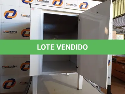 LOTE 118 - 01 GABINETE ACO COM TANQUE FIBRADO 060X060 BRA SIMPLES COD 5.556 – HB METALURGICA NOVO. (NO ESTADO)