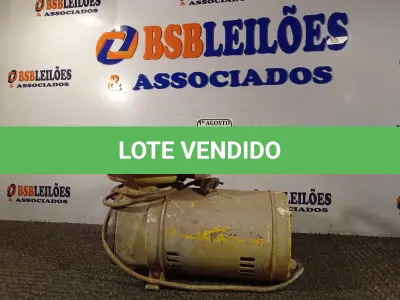 LOTE 199 - 01 COMPRESSOR DE AR DIRETO (NO ESTADO) ATENÇÃO! FAZER A VISITAÇÃO ANTES DE ARREMATAR, NÃO SABEMOS SE FUNCIONA. LEILÃO NÃO TEM GARANTIA E NEM DEVOLUÇÃO, SUJEITO A POSSÍVEIS AVARIAS VISÍVEIS/OCULTAS E/OU AUSÊNCIA DE COMPONENTES.