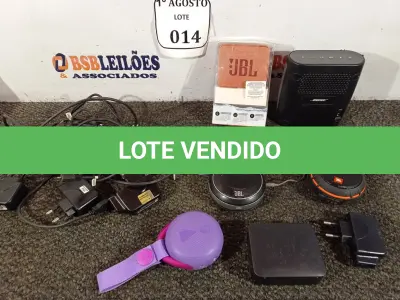 LOTE 014 - 06 MINI CAIXAS DE SOM DIVERSAS MARCAS E CARREGADORES DIVERSOS. (NO ESTADO) ATENÇÃO! FAZER A VISITAÇÃO ANTES DE ARREMATAR, NÃO SABEMOS SE FUNCIONA. LEILÃO NÃO TEM GARANTIA E NEM DEVOLUÇÃO, SUJEITO A POSSÍVEIS AVARIAS VISÍVEIS/OCULTAS E/OU AUSÊNCIA DE COMPONENTES.