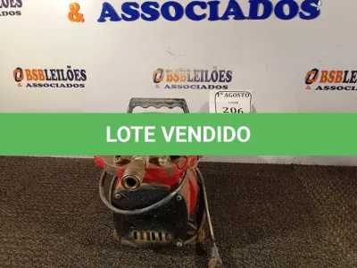 LOTE 206 - 01 COMPRESSOR DE AR DIRETO. (NO ESTADO) ATENÇÃO! FAZER A VISITAÇÃO ANTES DE ARREMATAR, NÃO SABEMOS SE FUNCIONA. LEILÃO NÃO TEM GARANTIA E NEM DEVOLUÇÃO, SUJEITO A POSSÍVEIS AVARIAS VISÍVEIS/OCULTAS E/OU AUSÊNCIA DE COMPONENTES.