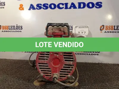 LOTE 137 - 01 COMPRESSOR DE AR DIRETO. (NO ESTADO) ATENÇÃO! FAZER A VISITAÇÃO ANTES DE ARREMATAR, NÃO SABEMOS SE FUNCIONA. LEILÃO NÃO TEM GARANTIA E NEM DEVOLUÇÃO, SUJEITO A POSSÍVEIS AVARIAS VISÍVEIS/OCULTAS E/OU AUSÊNCIA DE COMPONENTES.