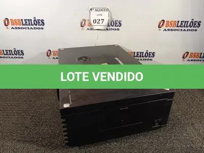 LOTE 027 - 01 PROJETOR PANASONIC PT-AE2000U. (NO ESTADO) ATENÇÃO! FAZER A VISITAÇÃO ANTES DE ARREMATAR, NÃO SABEMOS SE FUNCIONA. LEILÃO NÃO TEM GARANTIA E NEM DEVOLUÇÃO, SUJEITO A POSSÍVEIS AVARIAS VISÍVEIS/OCULTAS E/OU AUSÊNCIA DE COMPONENTES.
