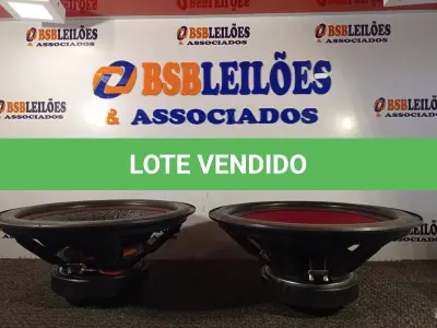 LOTE 057 - 02 ALTO FALANTES MATADOR. (NO ESTADO) ATENÇÃO! FAZER A VISITAÇÃO ANTES DE ARREMATAR, NÃO SABEMOS SE FUNCIONA. LEILÃO NÃO TEM GARANTIA E NEM DEVOLUÇÃO, SUJEITO A POSSÍVEIS AVARIAS VISÍVEIS/OCULTAS E/OU AUSÊNCIA DE COMPONENTES.