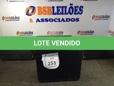 LOTE 251 - 03 NOTEBOOKS PARA RETIRADA DE PEÇAS. (NO ESTADO) ATENÇÃO! FAZER A VISITAÇÃO ANTES DE ARREMATAR, NÃO SABEMOS SE FUNCIONA. LEILÃO NÃO TEM GARANTIA E NEM DEVOLUÇÃO, SUJEITO A POSSÍVEIS AVARIAS VISÍVEIS/OCULTAS E/OU AUSÊNCIA DE COMPONENTES.