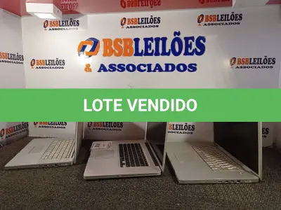 LOTE 001 - 03 MACBOOK SEM CARREGADOR. (NO ESTADO) ATENÇÃO! FAZER A VISITAÇÃO ANTES DE ARREMATAR, NÃO SABEMOS SE FUNCIONA. LEILÃO NÃO TEM GARANTIA E NEM DEVOLUÇÃO, SUJEITO A POSSÍVEIS AVARIAS VISÍVEIS/OCULTAS E/OU AUSÊNCIA DE COMPONENTES.