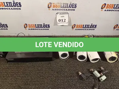 LOTE 012 - 01 DVR, 01 FONTE DE ALIMENTAÇÃO BIVOLT E 04 CÂMERAS. (NO ESTADO) ATENÇÃO! FAZER A VISITAÇÃO ANTES DE ARREMATAR, NÃO SABEMOS SE FUNCIONA. LEILÃO NÃO TEM GARANTIA E NEM DEVOLUÇÃO, SUJEITO A POSSÍVEIS AVARIAS VISÍVEIS/OCULTAS E/OU AUSÊNCIA DE COMPONENTES.