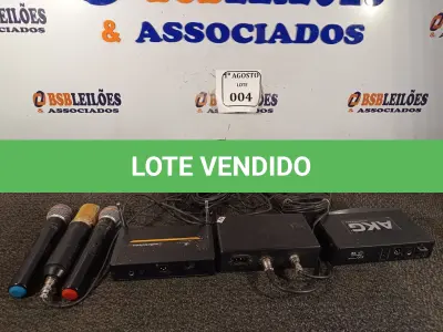 LOTE 004 - 03 APARELHOS DE ÁUDIO E 03 MICROFONES. (NO ESTADO) ATENÇÃO! FAZER A VISITAÇÃO ANTES DE ARREMATAR, NÃO SABEMOS SE FUNCIONA. LEILÃO NÃO TEM GARANTIA E NEM DEVOLUÇÃO, SUJEITO A POSSÍVEIS AVARIAS VISÍVEIS/OCULTAS E/OU AUSÊNCIA DE COMPONENTES.