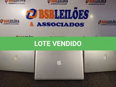 LOTE 001 - 03 MACBOOK SEM CARREGADOR. (NO ESTADO) ATENÇÃO! FAZER A VISITAÇÃO ANTES DE ARREMATAR, NÃO SABEMOS SE FUNCIONA. LEILÃO NÃO TEM GARANTIA E NEM DEVOLUÇÃO, SUJEITO A POSSÍVEIS AVARIAS VISÍVEIS/OCULTAS E/OU AUSÊNCIA DE COMPONENTES.