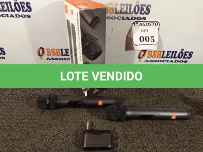 LOTE 005 - 01 PAR DE MICROFONES WIRELESS. (NO ESTADO) ATENÇÃO! FAZER A VISITAÇÃO ANTES DE ARREMATAR, NÃO SABEMOS SE FUNCIONA. LEILÃO NÃO TEM GARANTIA E NEM DEVOLUÇÃO, SUJEITO A POSSÍVEIS AVARIAS VISÍVEIS/OCULTAS E/OU AUSÊNCIA DE COMPONENTES.
