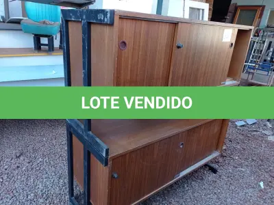 LOTE 316 - 02 ARMÁRIOS BAIXOS PARA ESCRITORIO COM BASE DE FERRO COM PORTAS DE CORRER (NO ESTADO) ATENÇÃO! FAZER A VISITAÇÃO ANTES DE ARREMATAR, NÃO SABEMOS SE FUNCIONA. LEILÃO NÃO TEM GARANTIA E NEM DEVOLUÇÃO, SUJEITO A POSSÍVEIS AVARIAS VISÍVEIS/OCULTAS E/OU AUSÊNCIA DE COMPONENTES.