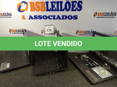 LOTE 238 - 03 NOTEBOOKS PARA RETIRADA DE PEÇAS. (NO ESTADO) ATENÇÃO! FAZER A VISITAÇÃO ANTES DE ARREMATAR, NÃO SABEMOS SE FUNCIONA. LEILÃO NÃO TEM GARANTIA E NEM DEVOLUÇÃO, SUJEITO A POSSÍVEIS AVARIAS VISÍVEIS/OCULTAS E/OU AUSÊNCIA DE COMPONENTES.