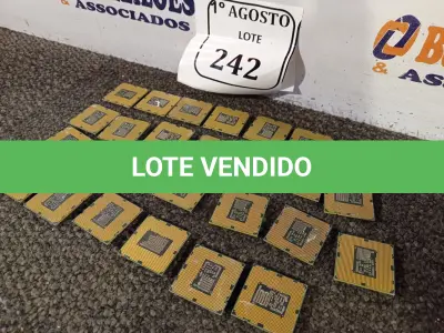 LOTE 242 - 27 PROCESSADORES I3. (NO ESTADO) ATENÇÃO! FAZER A VISITAÇÃO ANTES DE ARREMATAR, NÃO SABEMOS SE FUNCIONA. LEILÃO NÃO TEM GARANTIA E NEM DEVOLUÇÃO, SUJEITO A POSSÍVEIS AVARIAS VISÍVEIS/OCULTAS E/OU AUSÊNCIA DE COMPONENTES.