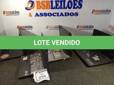 LOTE 251 - 03 NOTEBOOKS PARA RETIRADA DE PEÇAS. (NO ESTADO) ATENÇÃO! FAZER A VISITAÇÃO ANTES DE ARREMATAR, NÃO SABEMOS SE FUNCIONA. LEILÃO NÃO TEM GARANTIA E NEM DEVOLUÇÃO, SUJEITO A POSSÍVEIS AVARIAS VISÍVEIS/OCULTAS E/OU AUSÊNCIA DE COMPONENTES.