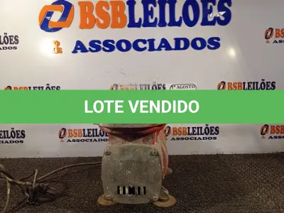 LOTE 137 - 01 COMPRESSOR DE AR DIRETO. (NO ESTADO) ATENÇÃO! FAZER A VISITAÇÃO ANTES DE ARREMATAR, NÃO SABEMOS SE FUNCIONA. LEILÃO NÃO TEM GARANTIA E NEM DEVOLUÇÃO, SUJEITO A POSSÍVEIS AVARIAS VISÍVEIS/OCULTAS E/OU AUSÊNCIA DE COMPONENTES.
