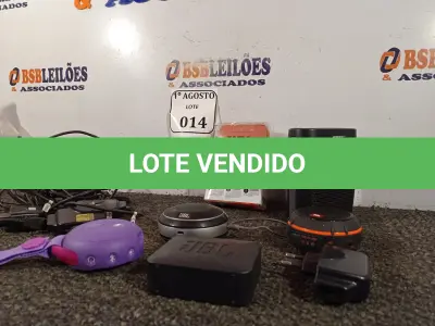 LOTE 014 - 06 MINI CAIXAS DE SOM DIVERSAS MARCAS E CARREGADORES DIVERSOS. (NO ESTADO) ATENÇÃO! FAZER A VISITAÇÃO ANTES DE ARREMATAR, NÃO SABEMOS SE FUNCIONA. LEILÃO NÃO TEM GARANTIA E NEM DEVOLUÇÃO, SUJEITO A POSSÍVEIS AVARIAS VISÍVEIS/OCULTAS E/OU AUSÊNCIA DE COMPONENTES.