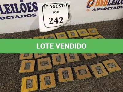 LOTE 242 - 27 PROCESSADORES I3. (NO ESTADO) ATENÇÃO! FAZER A VISITAÇÃO ANTES DE ARREMATAR, NÃO SABEMOS SE FUNCIONA. LEILÃO NÃO TEM GARANTIA E NEM DEVOLUÇÃO, SUJEITO A POSSÍVEIS AVARIAS VISÍVEIS/OCULTAS E/OU AUSÊNCIA DE COMPONENTES.