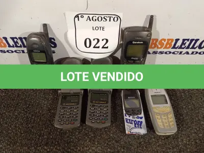 LOTE 022 - 06 APARELHOS CELULARES ANTIGOS. (NO ESTADO) ATENÇÃO! FAZER A VISITAÇÃO ANTES DE ARREMATAR, NÃO SABEMOS SE FUNCIONA. LEILÃO NÃO TEM GARANTIA E NEM DEVOLUÇÃO, SUJEITO A POSSÍVEIS AVARIAS VISÍVEIS/OCULTAS E/OU AUSÊNCIA DE COMPONENTES.