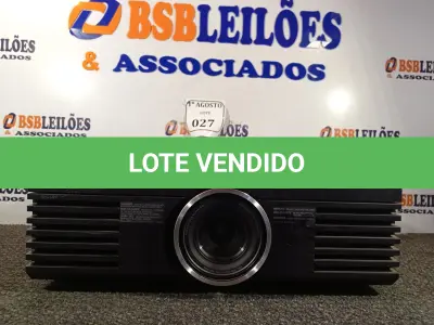 LOTE 027 - 01 PROJETOR PANASONIC PT-AE2000U. (NO ESTADO) ATENÇÃO! FAZER A VISITAÇÃO ANTES DE ARREMATAR, NÃO SABEMOS SE FUNCIONA. LEILÃO NÃO TEM GARANTIA E NEM DEVOLUÇÃO, SUJEITO A POSSÍVEIS AVARIAS VISÍVEIS/OCULTAS E/OU AUSÊNCIA DE COMPONENTES.
