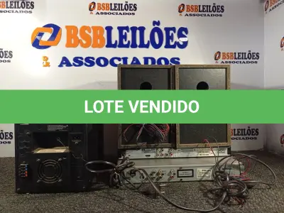 LOTE 044 - 01 MICRO SYSTEM COM 02 CAIXAS E 02 DVDS MARCA PHILIPS. (NO ESTADO) ATENÇÃO! FAZER A VISITAÇÃO ANTES DE ARREMATAR, NÃO SABEMOS SE FUNCIONA. LEILÃO NÃO TEM GARANTIA E NEM DEVOLUÇÃO, SUJEITO A POSSÍVEIS AVARIAS VISÍVEIS/OCULTAS E/OU AUSÊNCIA DE COMPONENTES.