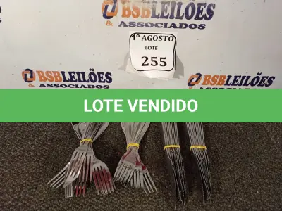 LOTE 255 - 01 LOTE COM 20 FACAS E 20 GARFOS. (NO ESTADO) ATENÇÃO! FAZER A VISITAÇÃO ANTES DE ARREMATAR, NÃO SABEMOS SE FUNCIONA. LEILÃO NÃO TEM GARANTIA E NEM DEVOLUÇÃO, SUJEITO A POSSÍVEIS AVARIAS VISÍVEIS/OCULTAS E/OU AUSÊNCIA DE COMPONENTES.