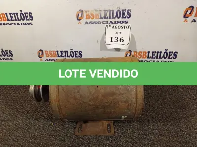 LOTE 136 - 01 MOTOR ELÉTRICO. (NO ESTADO) ATENÇÃO! FAZER A VISITAÇÃO ANTES DE ARREMATAR, NÃO SABEMOS SE FUNCIONA. LEILÃO NÃO TEM GARANTIA E NEM DEVOLUÇÃO, SUJEITO A POSSÍVEIS AVARIAS VISÍVEIS/OCULTAS E/OU AUSÊNCIA DE COMPONENTES.