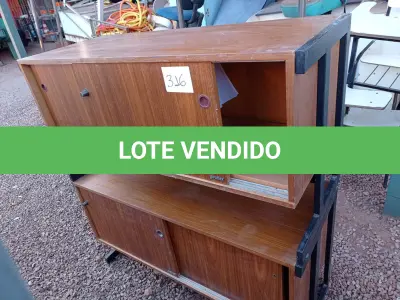 LOTE 316 - 02 ARMÁRIOS BAIXOS PARA ESCRITORIO COM BASE DE FERRO COM PORTAS DE CORRER (NO ESTADO) ATENÇÃO! FAZER A VISITAÇÃO ANTES DE ARREMATAR, NÃO SABEMOS SE FUNCIONA. LEILÃO NÃO TEM GARANTIA E NEM DEVOLUÇÃO, SUJEITO A POSSÍVEIS AVARIAS VISÍVEIS/OCULTAS E/OU AUSÊNCIA DE COMPONENTES.