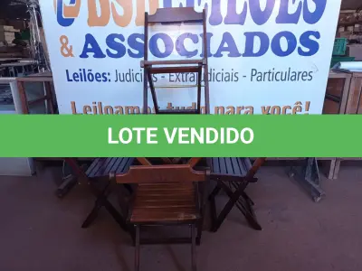 LOTE 280 - 01 MESA COM 04 CADEIRAS COM AVARIAS EM MADEIRA DOBRÁVEL. (NO ESTADO) ATENÇÃO! FAZER A VISITAÇÃO ANTES DE ARREMATAR, NÃO SABEMOS SE FUNCIONA. LEILÃO NÃO TEM GARANTIA E NEM DEVOLUÇÃO, SUJEITO A POSSÍVEIS AVARIAS VISÍVEIS/OCULTAS E/OU AUSÊNCIA DE COMPONENTES.