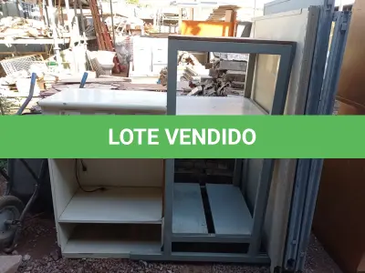 LOTE 315 - 01 ARMÁRIO ,01 CARRINHO EM FERRO COM RODINHAS. (NO ESTADO) ATENÇÃO! FAZER A VISITAÇÃO ANTES DE ARREMATAR, NÃO SABEMOS SE FUNCIONA. LEILÃO NÃO TEM GARANTIA E NEM DEVOLUÇÃO, SUJEITO A POSSÍVEIS AVARIAS VISÍVEIS/OCULTAS E/OU AUSÊNCIA DE COMPONENTES.