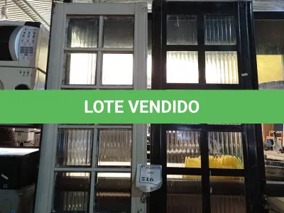 LOTE 516 - 02 MEIA PORTA EM FERRO COM VIDRO.  (NO ESTADO) ATENÇÃO! FAZER A VISITAÇÃO ANTES DE ARREMATAR, NÃO SABEMOS SE FUNCIONA. LEILÃO NÃO TEM GARANTIA E NEM DEVOLUÇÃO, SUJEITO A POSSÍVEIS AVARIAS VISÍVEIS/OCULTAS E/OU AUSÊNCIA DE COMPONENTES.