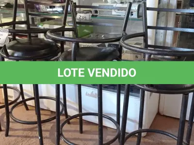 LOTE 501 - 04 BANQUETAS EM FERRO PARA CRIANÇAS.  (NO ESTADO) ATENÇÃO! FAZER A VISITAÇÃO ANTES DE ARREMATAR, NÃO SABEMOS SE FUNCIONA. LEILÃO NÃO TEM GARANTIA E NEM DEVOLUÇÃO, SUJEITO A POSSÍVEIS AVARIAS VISÍVEIS/OCULTAS E/OU AUSÊNCIA DE COMPONENTES.
