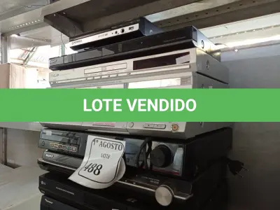 LOTE 488 - 10 APARELHOS DE DVD DIVERSOS.  (NO ESTADO) ATENÇÃO! FAZER A VISITAÇÃO ANTES DE ARREMATAR, NÃO SABEMOS SE FUNCIONA. LEILÃO NÃO TEM GARANTIA E NEM DEVOLUÇÃO, SUJEITO A POSSÍVEIS AVARIAS VISÍVEIS/OCULTAS E/OU AUSÊNCIA DE COMPONENTES.