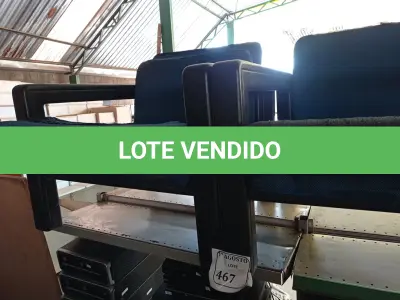 LOTE 467 - 02 POLTRONAS ESCRIBAS.  (NO ESTADO) ATENÇÃO! FAZER A VISITAÇÃO ANTES DE ARREMATAR, NÃO SABEMOS SE FUNCIONA. LEILÃO NÃO TEM GARANTIA E NEM DEVOLUÇÃO, SUJEITO A POSSÍVEIS AVARIAS VISÍVEIS/OCULTAS E/OU AUSÊNCIA DE COMPONENTES.