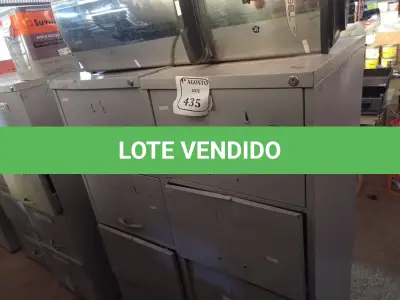 LOTE 435 - 02 ARQUIVOS DE AÇO COM 04 GAVETAS E 01 BEBEDOURO COM AVARIAS. (NO ESTADO) ATENÇÃO! FAZER A VISITAÇÃO ANTES DE ARREMATAR, NÃO SABEMOS SE FUNCIONA. LEILÃO NÃO TEM GARANTIA E NEM DEVOLUÇÃO, SUJEITO A POSSÍVEIS AVARIAS VISÍVEIS/OCULTAS E/OU AUSÊNCIA DE COMPONENTES.