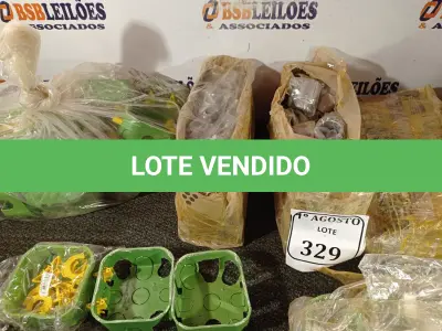 LOTE 329 - 02 CAIXAS COM CONECTORES CÔNICO PARA CONDULETE E CAIXAS DE LUZ ELÉTRICA 4X2E4X4. (NO ESTADO) ATENÇÃO! FAZER A VISITAÇÃO ANTES DE ARREMATAR, NÃO SABEMOS SE FUNCIONA. LEILÃO NÃO TEM GARANTIA E NEM DEVOLUÇÃO, SUJEITO A POSSÍVEIS AVARIAS VISÍVEIS/OCULTAS E/OU AUSÊNCIA DE COMPONENTES.