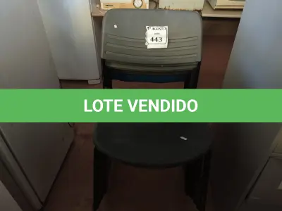 LOTE 443 - 08 CADEIRAS DE EMPILHAR. (NO ESTADO) ATENÇÃO! FAZER A VISITAÇÃO ANTES DE ARREMATAR, NÃO SABEMOS SE FUNCIONA. LEILÃO NÃO TEM GARANTIA E NEM DEVOLUÇÃO, SUJEITO A POSSÍVEIS AVARIAS VISÍVEIS/OCULTAS E/OU AUSÊNCIA DE COMPONENTES.