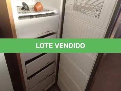 LOTE 457 - 01 FREEZER VERTICAL PROSDÓCIMO.  (NO ESTADO) ATENÇÃO! FAZER A VISITAÇÃO ANTES DE ARREMATAR, NÃO SABEMOS SE FUNCIONA. LEILÃO NÃO TEM GARANTIA E NEM DEVOLUÇÃO, SUJEITO A POSSÍVEIS AVARIAS VISÍVEIS/OCULTAS E/OU AUSÊNCIA DE COMPONENTES.