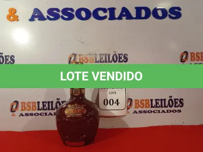 LOTE 004 - 01 WHISKY ROYAL SALUT 21 ANOS 700ML. (NO ESTADO EM QUE SE ENCONTRA) ATENÇÃO! FAZER A VISITAÇÃO ANTES DE ARREMATAR, NÃO SABEMOS SE FUNCIONA. LEILÃO NÃO TEM GARANTIA E NEM DEVOLUÇÃO, SUJEITO A POSSÍVEIS AVARIAS VISÍVEIS/OCULTAS E/OU AUSÊNCIA DE COMPONENTES.  